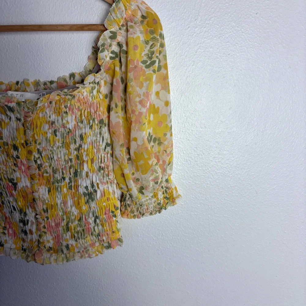 ASTR the Label Floral Smocked‎ Puff Sleeve Blouse Yellow Size XS
